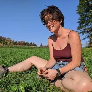 Meet your Posher, Emily